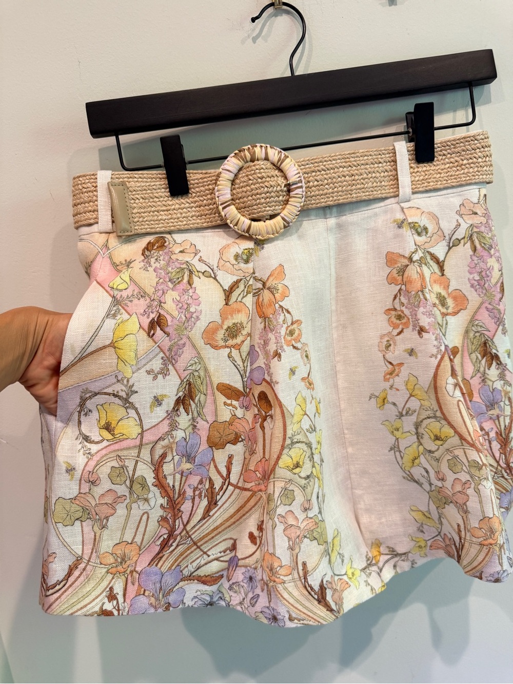 Zimmermann Linen Shorts, Size 2 - Picture 2 of 9